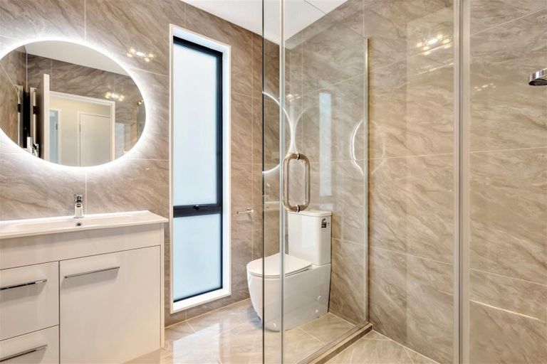 Photo of property in 3 Fredrick Hanson Road, Papakura, 2110