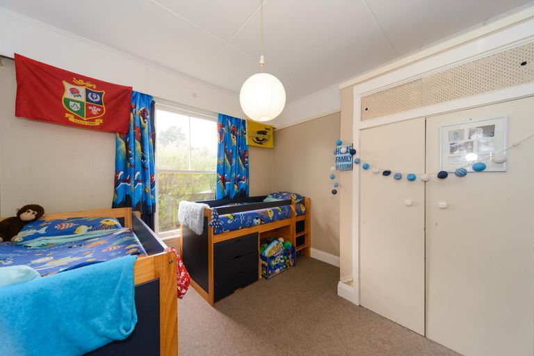 Photo of property in 4 Millar Street, Roslyn, Palmerston North, 4414