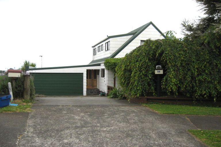 Photo of property in 8 Matatea Avenue, Pukekohe, 2120