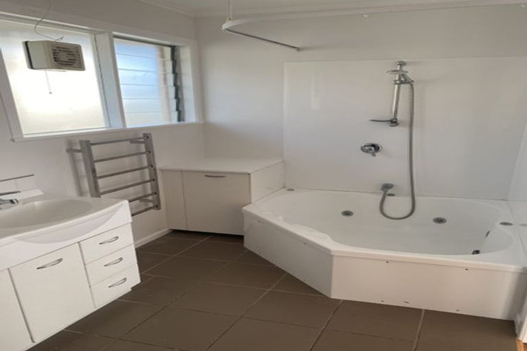 Photo of property in 1/17 Walter Street, Hauraki, Auckland, 0622