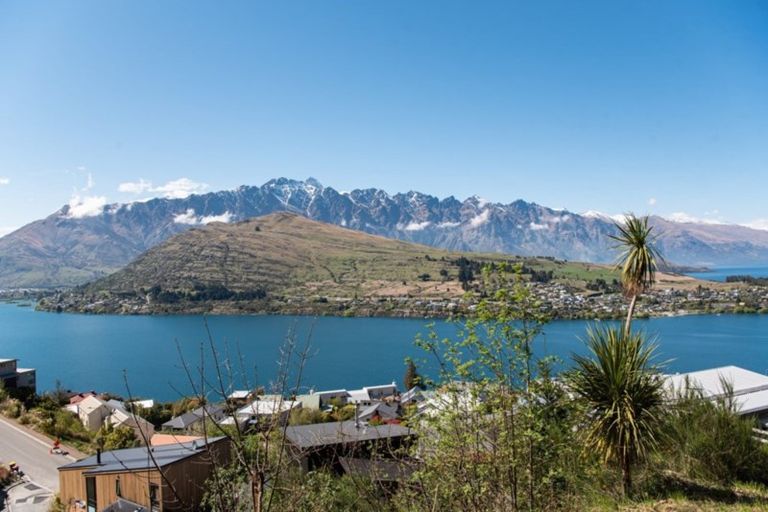 Photo of property in 8 Birch Lane, Queenstown, 9300