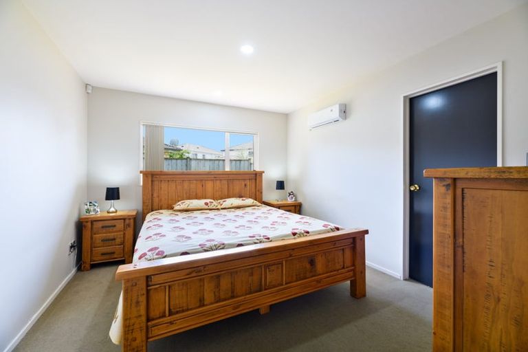 Photo of property in 8 Riverglade Parkway, Te Atatu South, Auckland, 0610