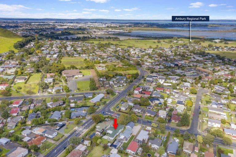Photo of property in 3 Muir Avenue, Mangere Bridge, Auckland, 2022
