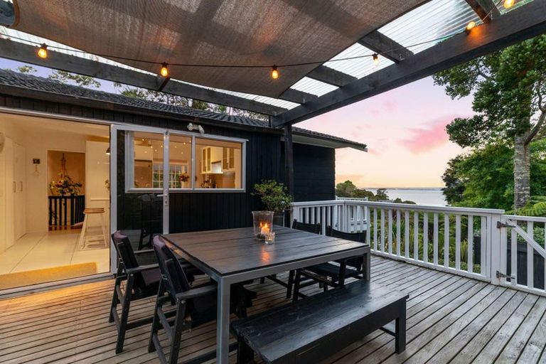 Photo of property in 754 South Titirangi Road, Titirangi, Auckland, 0604