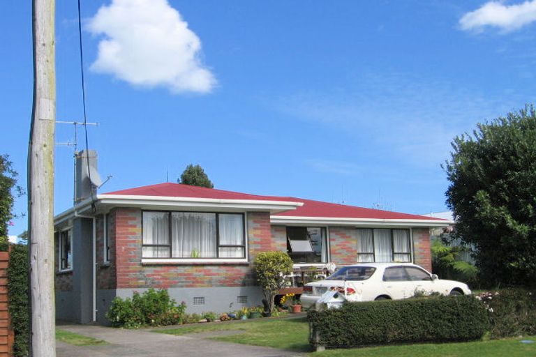 Photo of property in 2 Jefferson Place, Brookfield, Tauranga, 3110