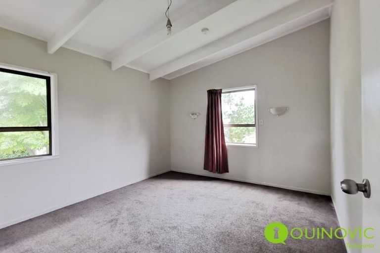 Photo of property in 15 Stephen Avenue, Henderson, Auckland, 0610