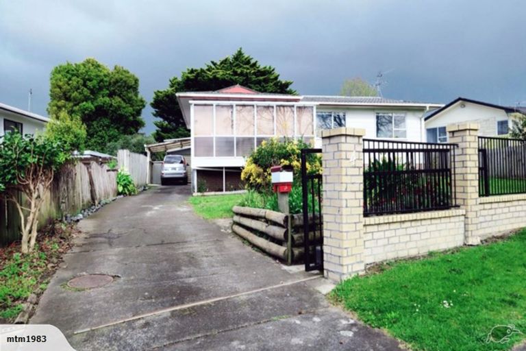 Photo of property in 4 Almay Place, Clover Park, Auckland, 2019