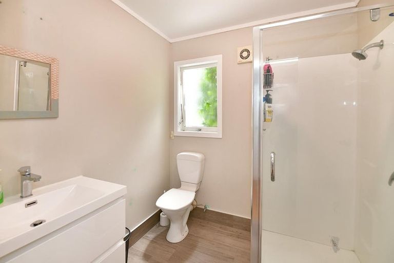 Photo of property in 68 Alexander Avenue, Torbay, Auckland, 0630