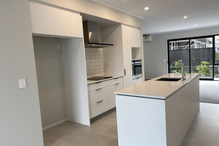 Photo of property in 41 Koura Drive, Red Beach, 0932