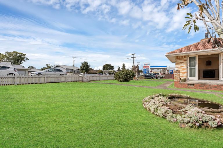 Photo of property in 1/10 Grove Road, Papakura, 2110