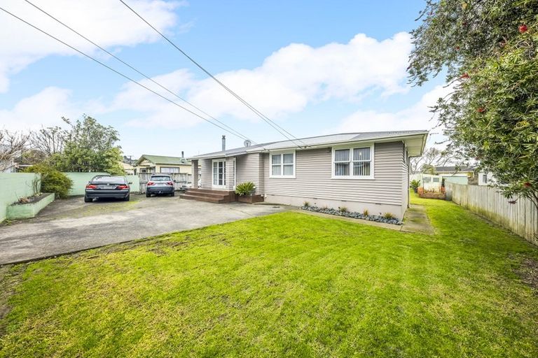 Photo of property in 53 Sheehan Avenue, Papakura, 2110