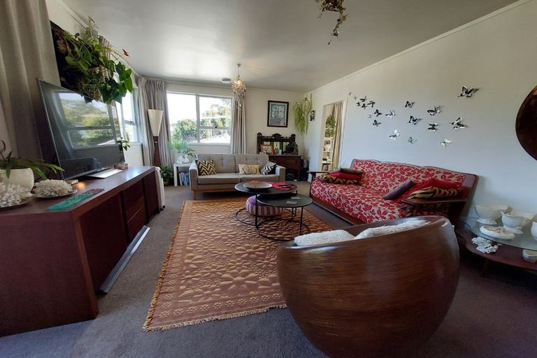 Photo of property in 1/21 Kerria Place, Sunnynook, Auckland, 0620