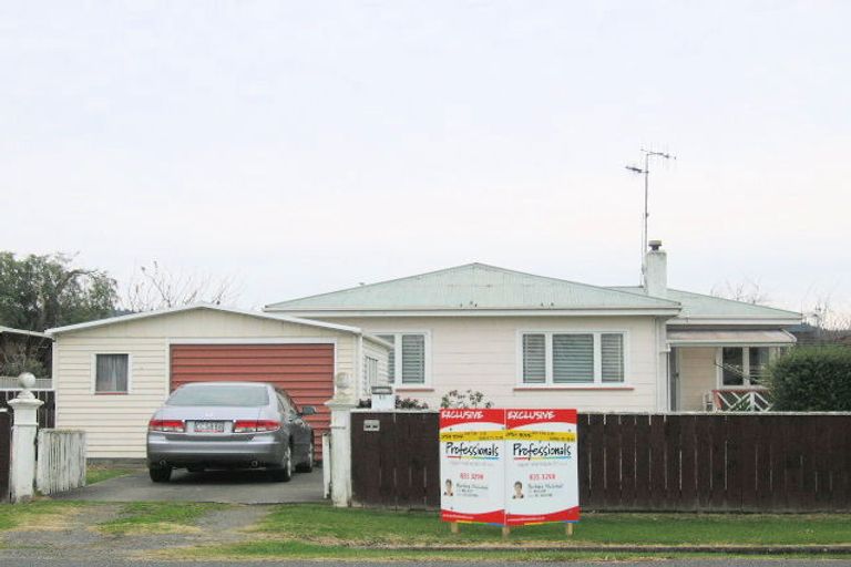Photo of property in 13 Forward Street, Greenmeadows, Napier, 4112