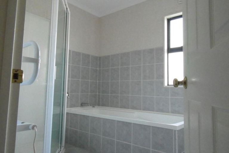 Photo of property in 59 Ransom Smyth Drive, Goodwood Heights, Auckland, 2105