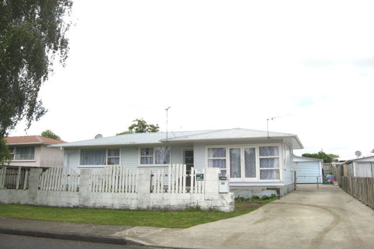 Photo of property in 22 Tairere Crescent, Rosehill, Papakura, 2113