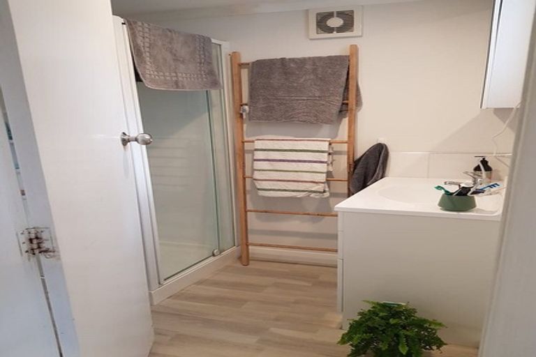 Photo of property in 26 Northland Road, Northland, Wellington, 6012