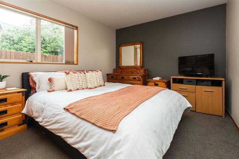 Photo of property in 1/9 Cherry Place, Casebrook, Christchurch, 8051