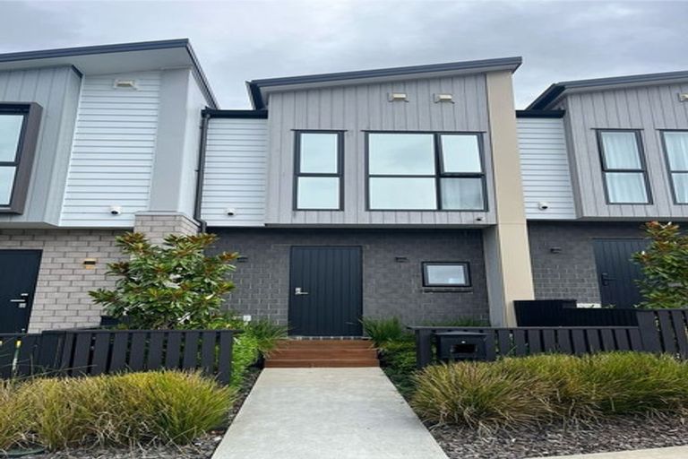 Photo of property in 130c Tiriwa Drive, Massey, Auckland, 0614