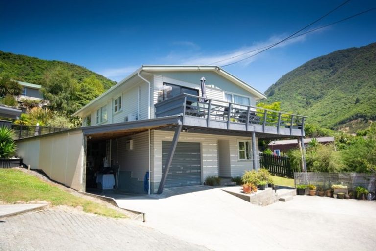 Photo of property in 82 Scotland Street, Picton, 7220