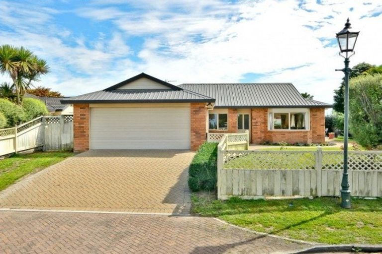 Photo of property in 30 Northmeadow Drive, Rototuna, Hamilton, 3210