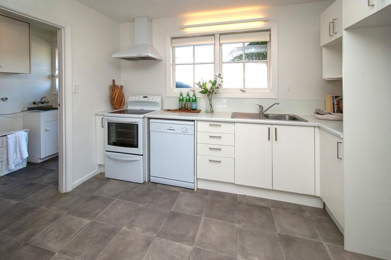 Photo of property in 128 Studholme Street, Somerfield, Christchurch, 8024