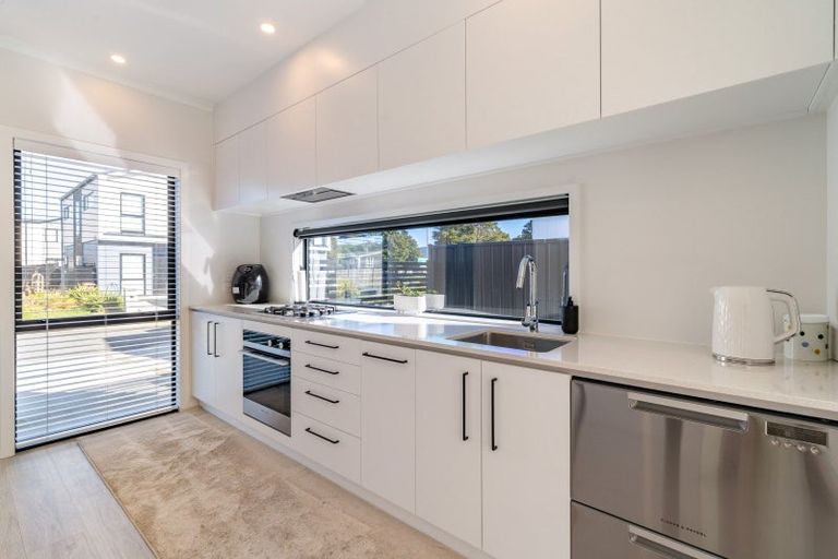 Photo of property in 5 Gloaming Lane, Wallaceville, Upper Hutt, 5018