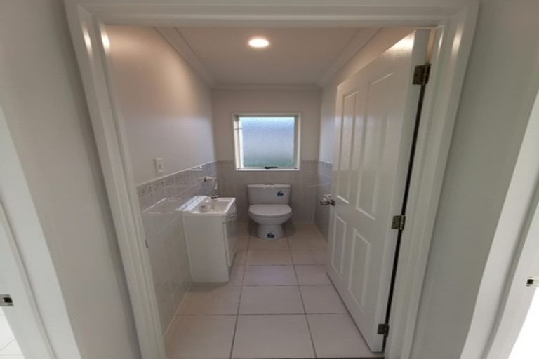 Photo of property in 33 Princeton Parade, Albany, Auckland, 0632