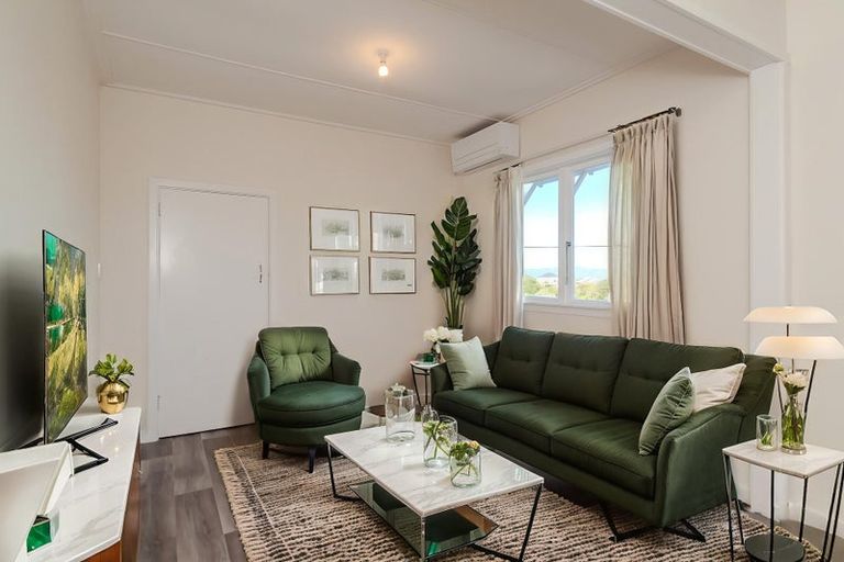 Photo of property in 30 Espin Crescent, Karori, Wellington, 6012