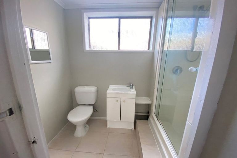 Photo of property in 62 Cardiff Road, Pakuranga, Auckland, 2010