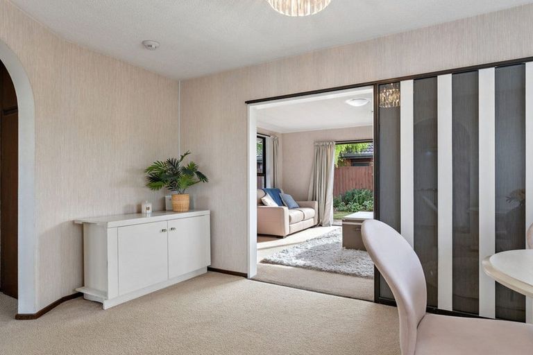 Photo of property in 2/116 Reynolds Avenue, Bishopdale, Christchurch, 8053