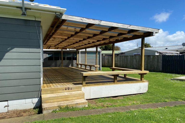 Photo of property in 48 Sunlands Drive, Manurewa, Auckland, 2102