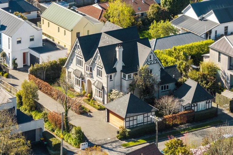 Photo of property in 39 Holly Road, St Albans, Christchurch, 8014