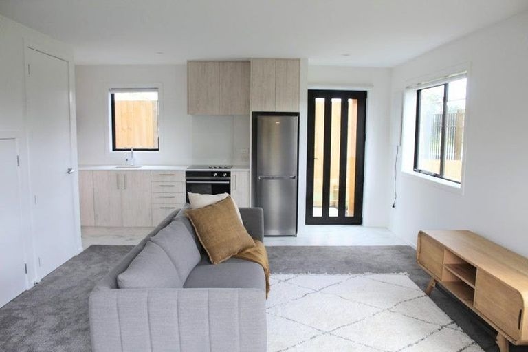 Photo of property in 1/83 Vodanovich Road, Te Atatu South, Auckland, 0610