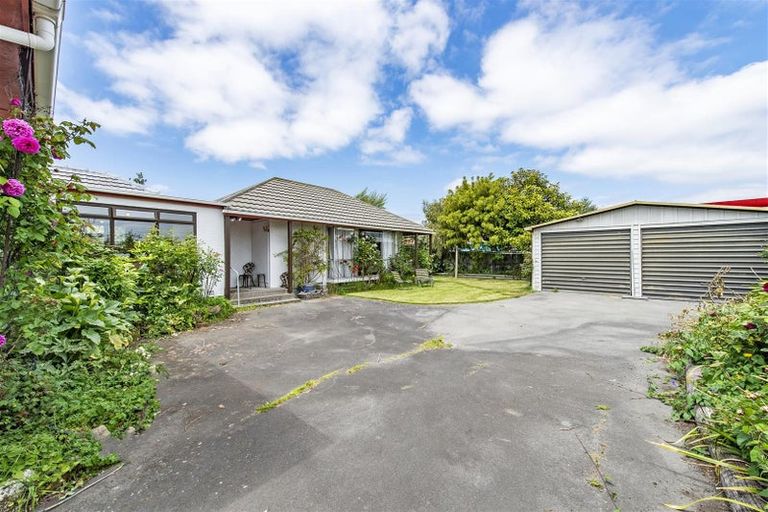 Photo of property in 16 Bradshaw Terrace, Riccarton, Christchurch, 8011