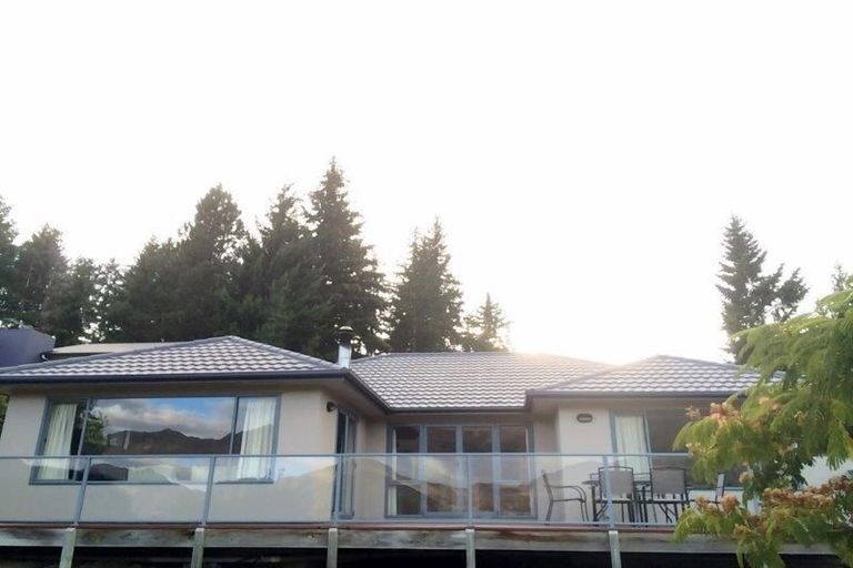 Photo of property in 15 Trevathan Lane, Wanaka, 9305