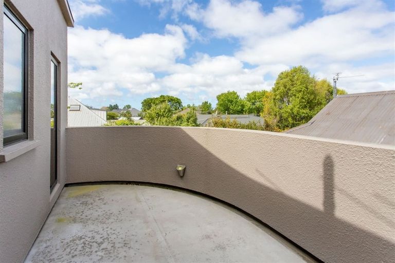 Photo of property in 15a Galway Avenue, Bryndwr, Christchurch, 8052