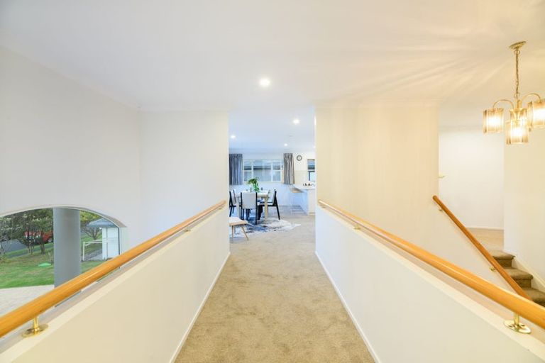 Photo of property in 14 Belleaire Court, West Harbour, Auckland, 0618