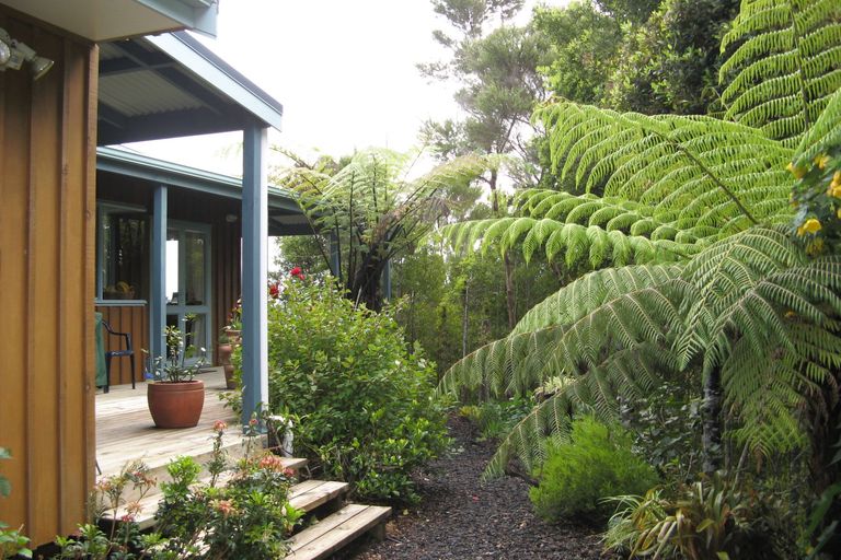 Photo of property in 16 Hihitahi Rise, Paihia, 0200