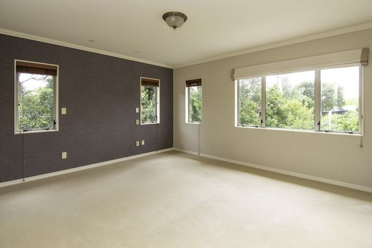 Photo of property in 4 Pastoral Lane, Hokowhitu, Palmerston North, 4410