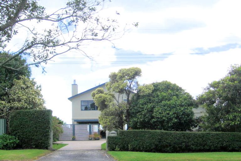 Photo of property in 33 The Crescent, Waihi Beach, 3611