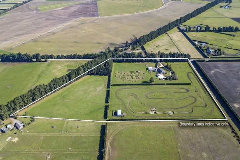 Photo of property in 406 Courtenay Road, Charing Cross, Christchurch, 7671