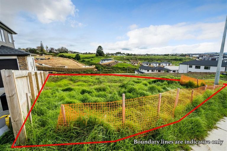 Photo of property in 34 Mcwhirters Farm Lane, Massey, Auckland, 0614