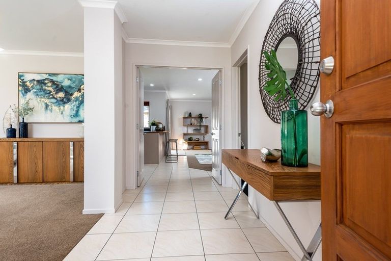 Photo of property in 18 Lissleton Drive, East Tamaki, Auckland, 2013