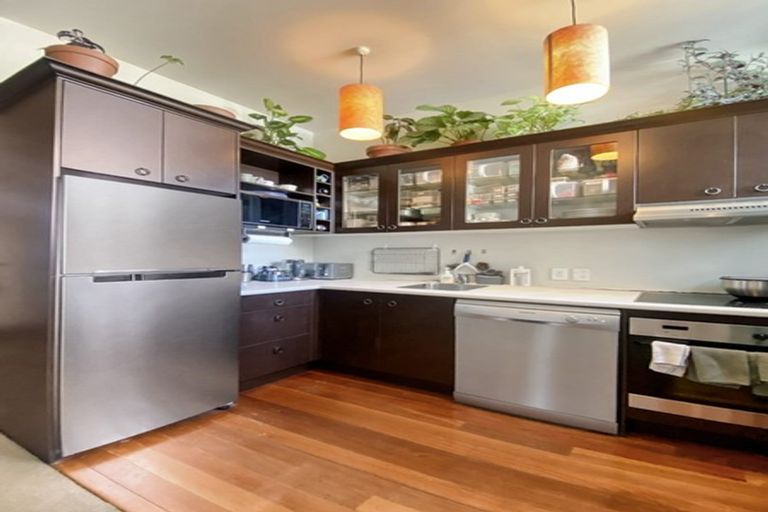 Photo of property in 11/30 Hanson Street, Mount Cook, Wellington, 6021