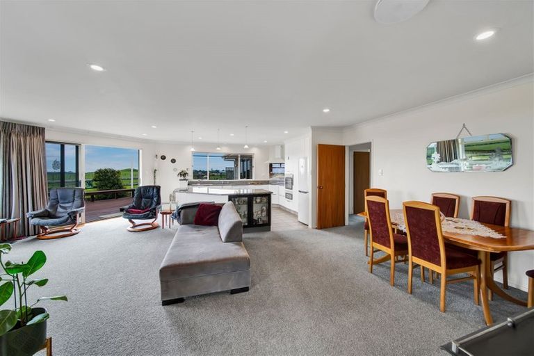 Photo of property in 10 Old Devon Road, Sentry Hill, New Plymouth, 4373