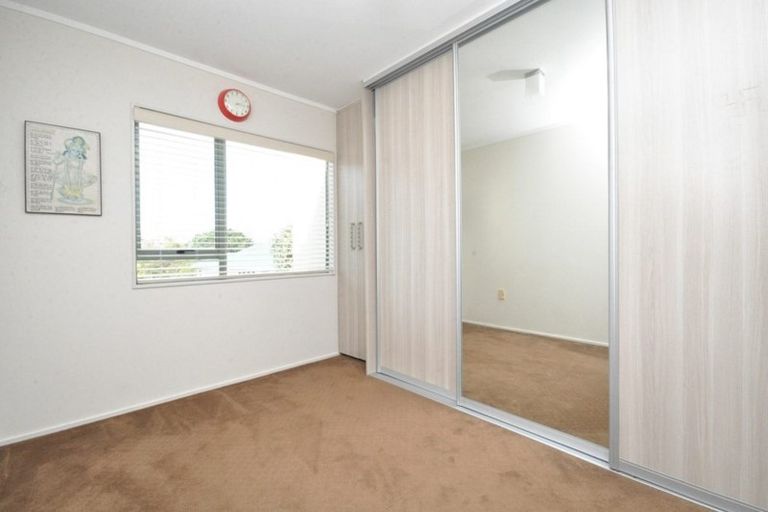 Photo of property in 6/351 West Coast Road, Glen Eden, Auckland, 0602