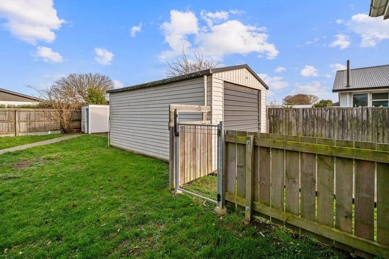 Photo of property in 17 Leicester Crescent, Hoon Hay, Christchurch, 8025