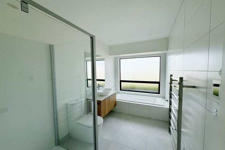 Photo of property in 26 Milldale Drive, Wainui, 0932