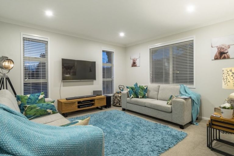 Photo of property in 1 Gumtree Lane, Omokoroa, 3114