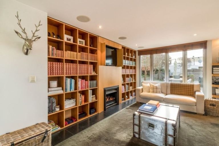 Photo of property in 100 Glandovey Road, Fendalton, Christchurch, 8052